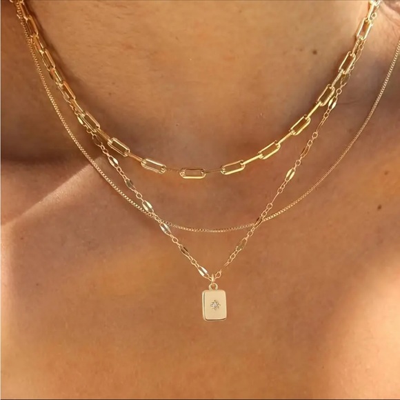 Free People Jewelry - NWOT Gold Necklace Stack Set